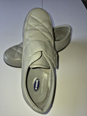 Dr. Scholl's Women's Light Gray Quilted Slip-On Flats 8.5 W